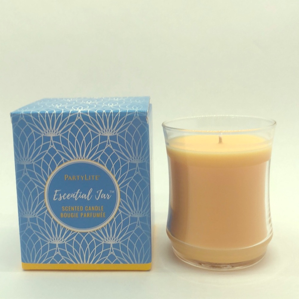 NIB PartyLite  Escential candle Sweet Nectarine